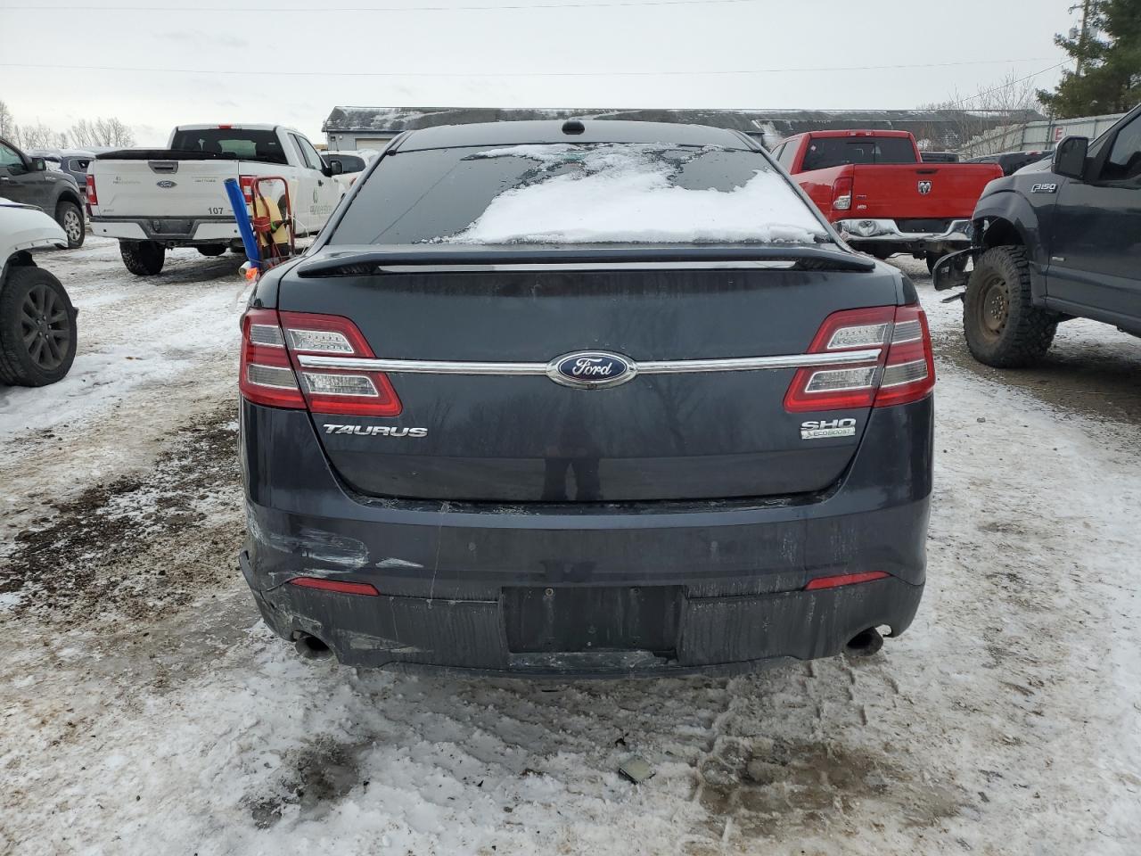 2017 Ford Taurus - Image 6