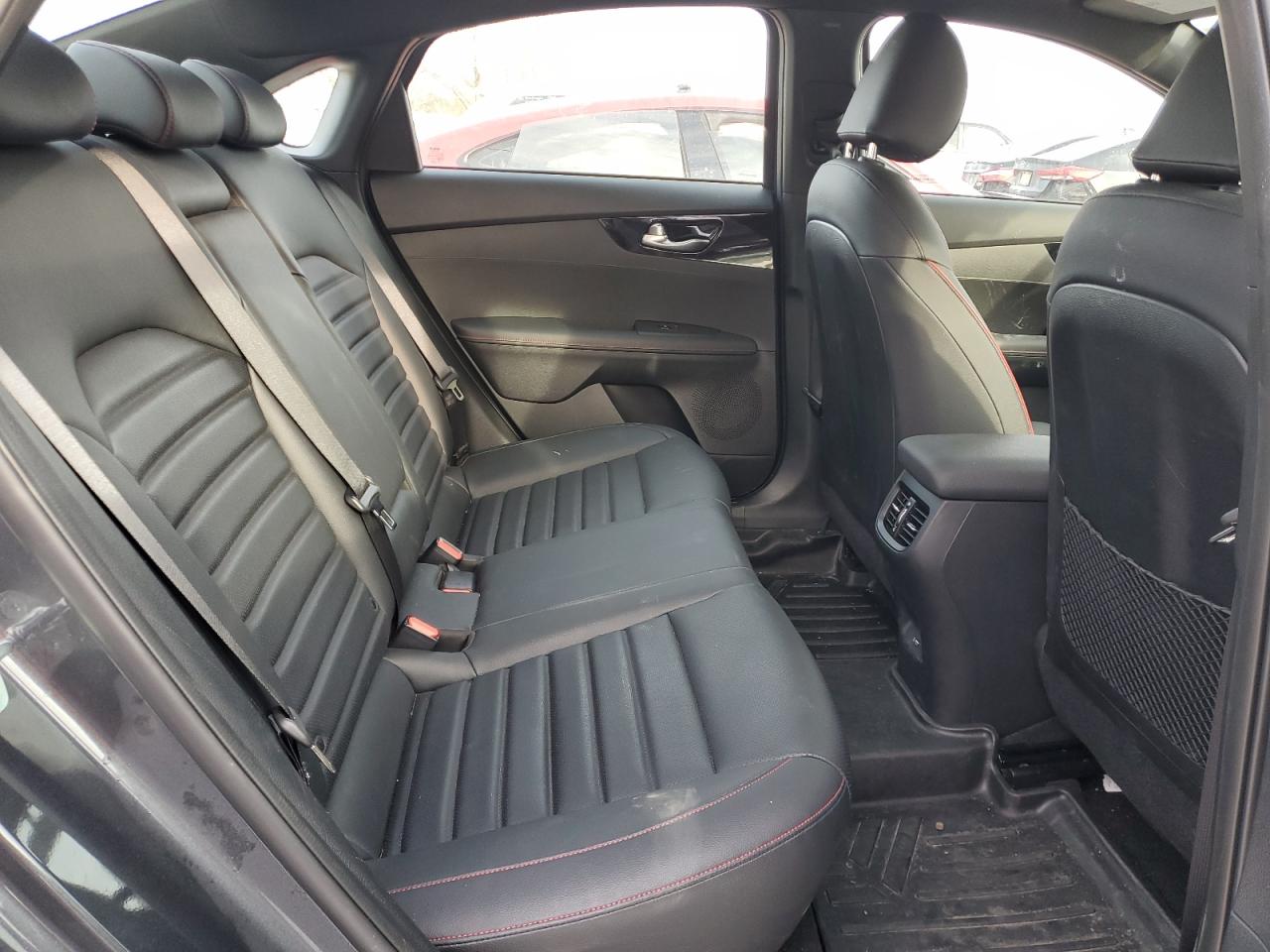 2024 Kia Forte - Image 10