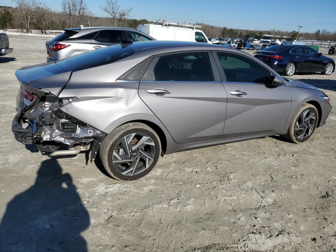 2024 Hyundai Elantra - Image 3