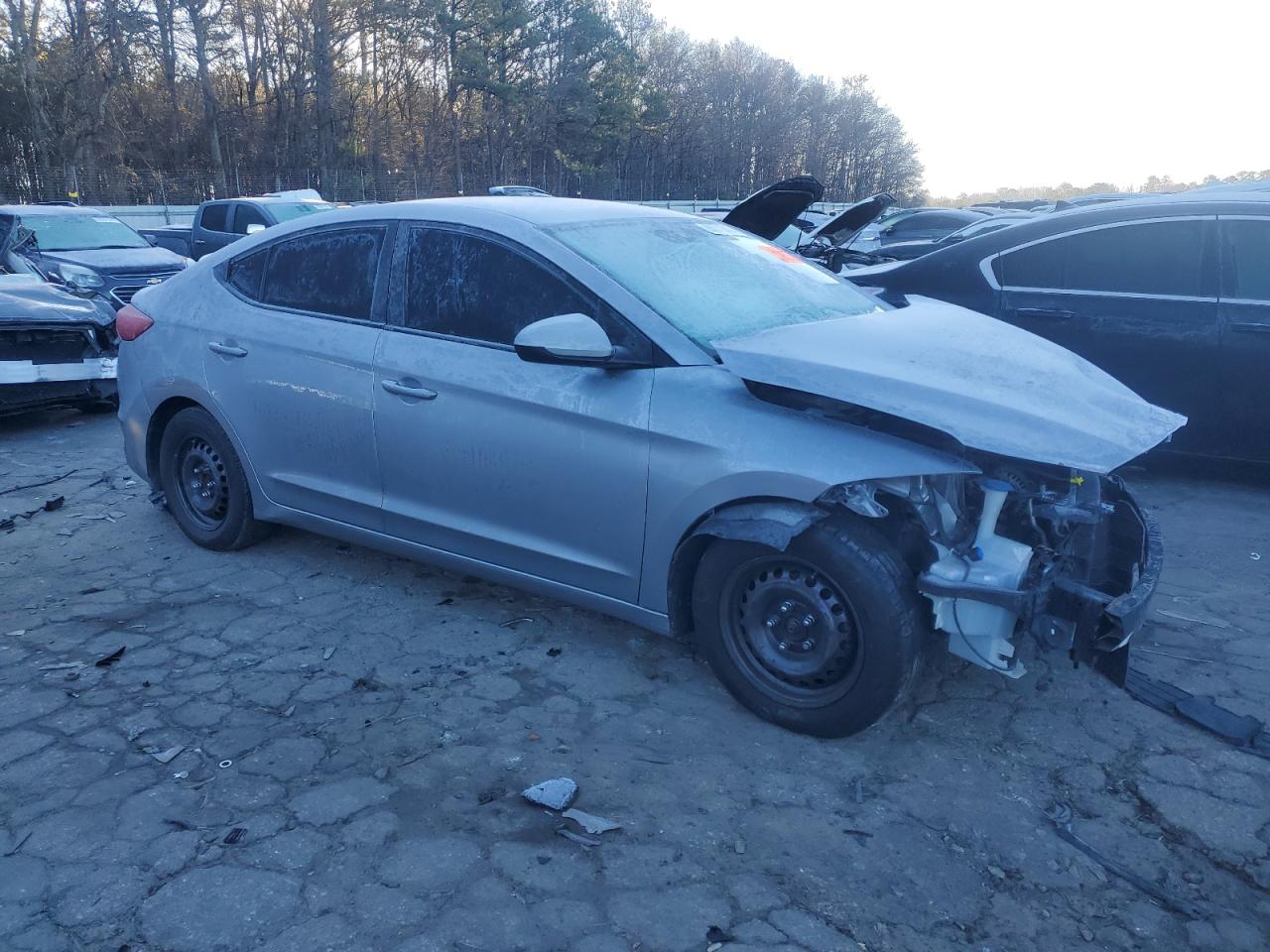 2017 Hyundai Elantra - Image 4