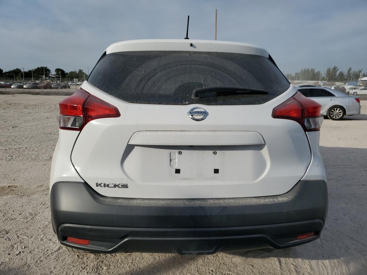2018 Nissan Kicks - Image 6
