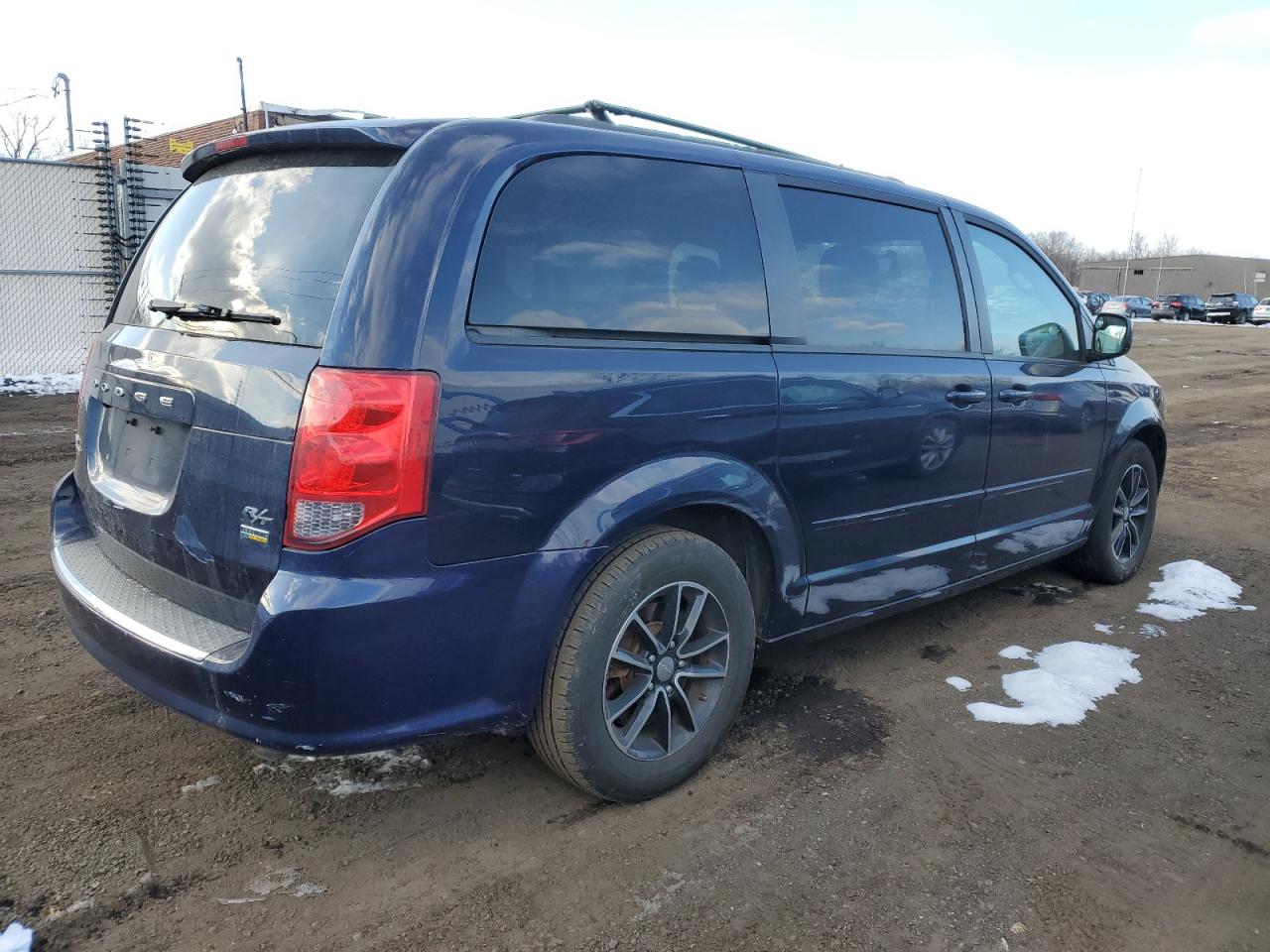 2016 Dodge Caravan - Image 3