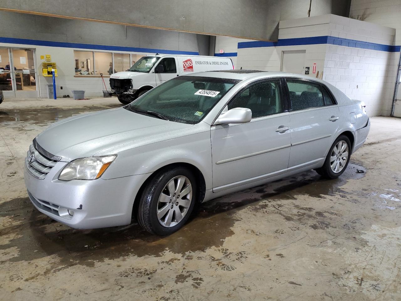 2007 Toyota Avalon - Image 1