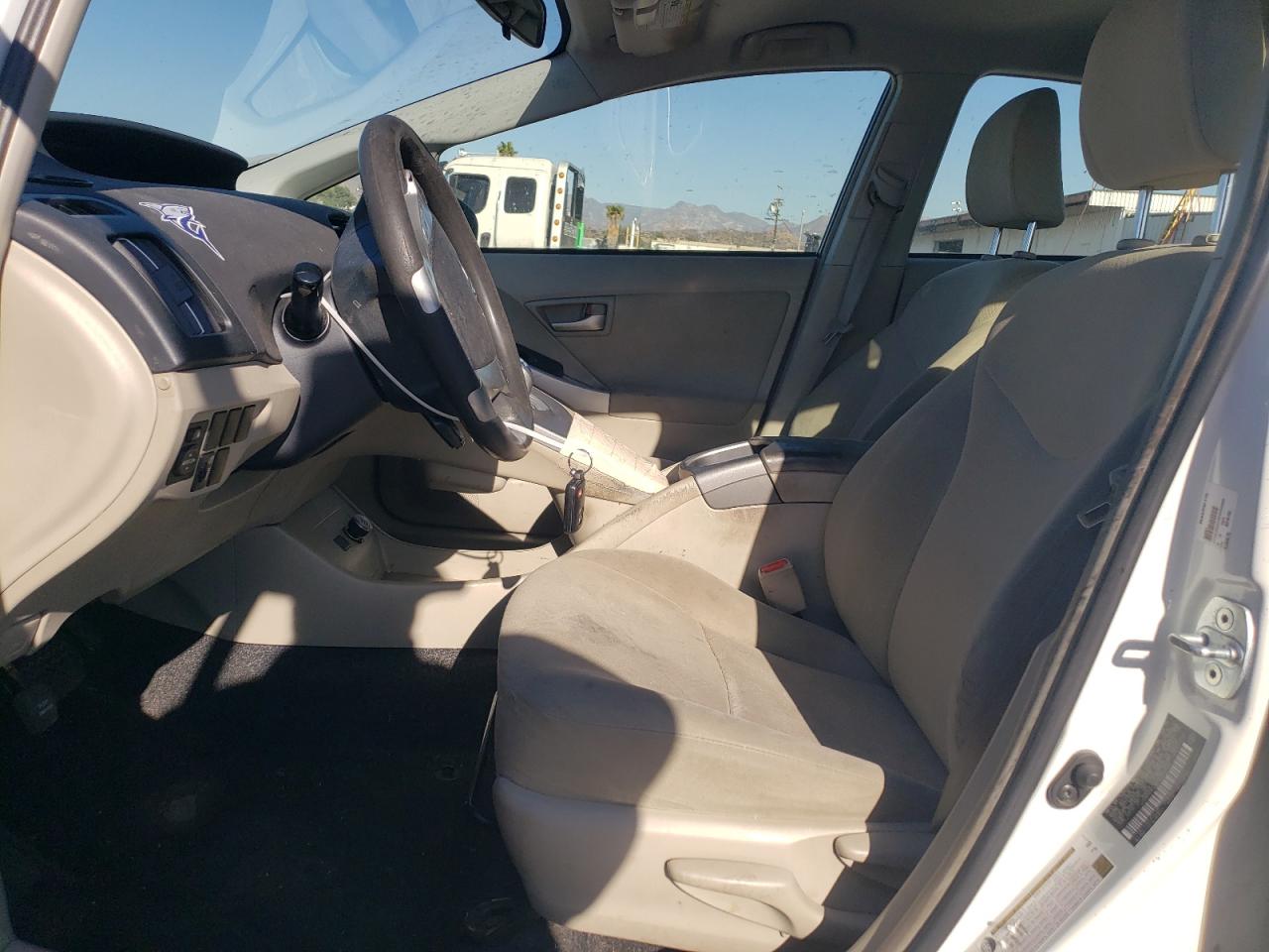 2015 Toyota Prius - Image 7