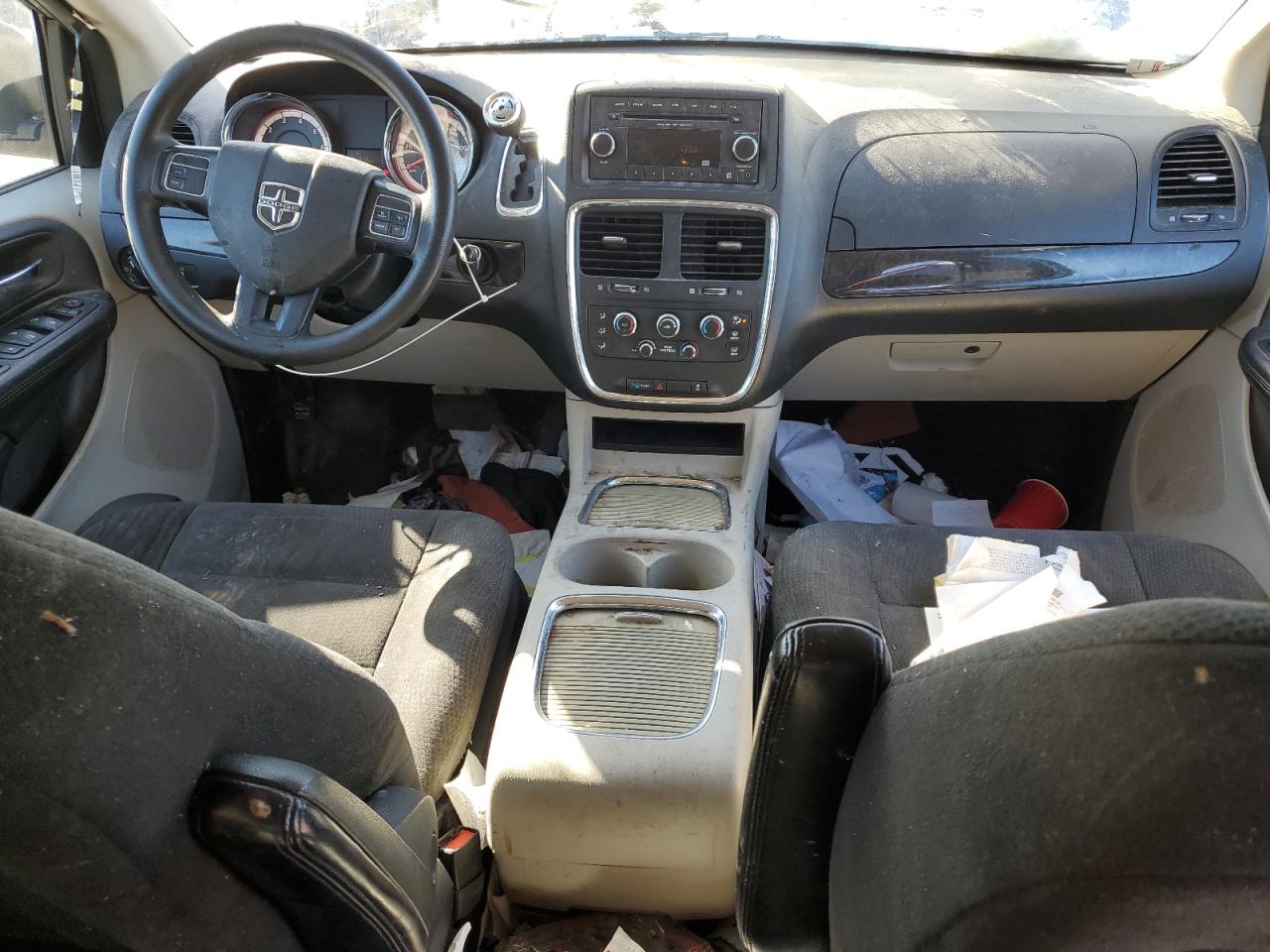 2015 Dodge Caravan - Image 8