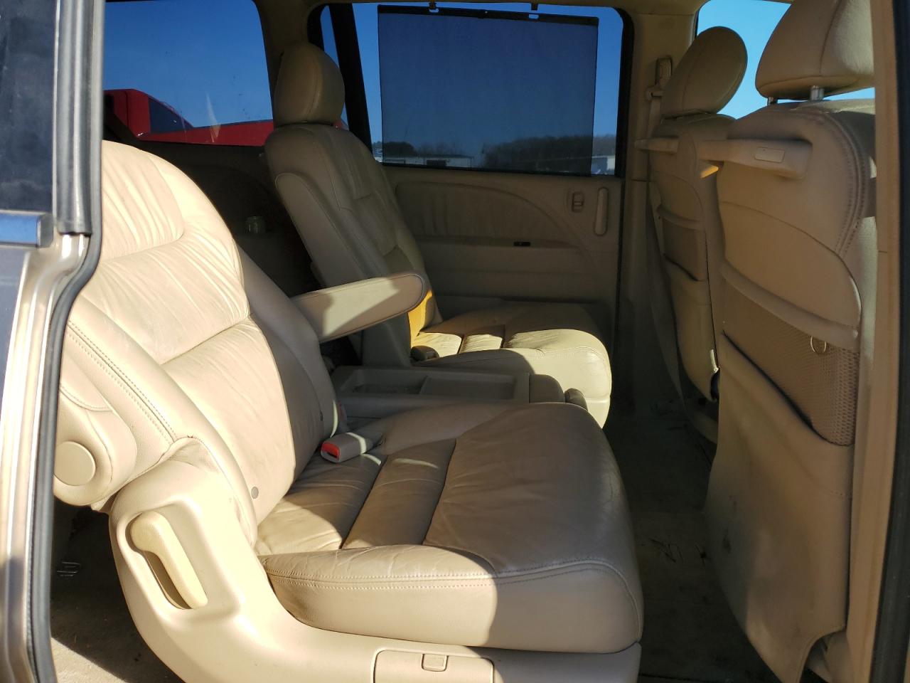 2005 Honda Odyssey - Image 11