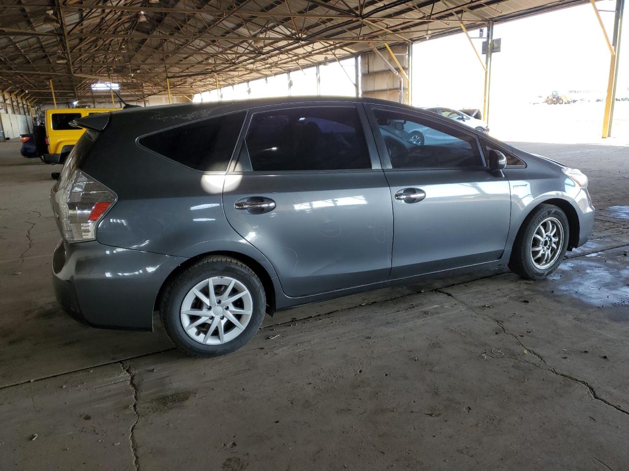 2014 Toyota Prius - Image 3
