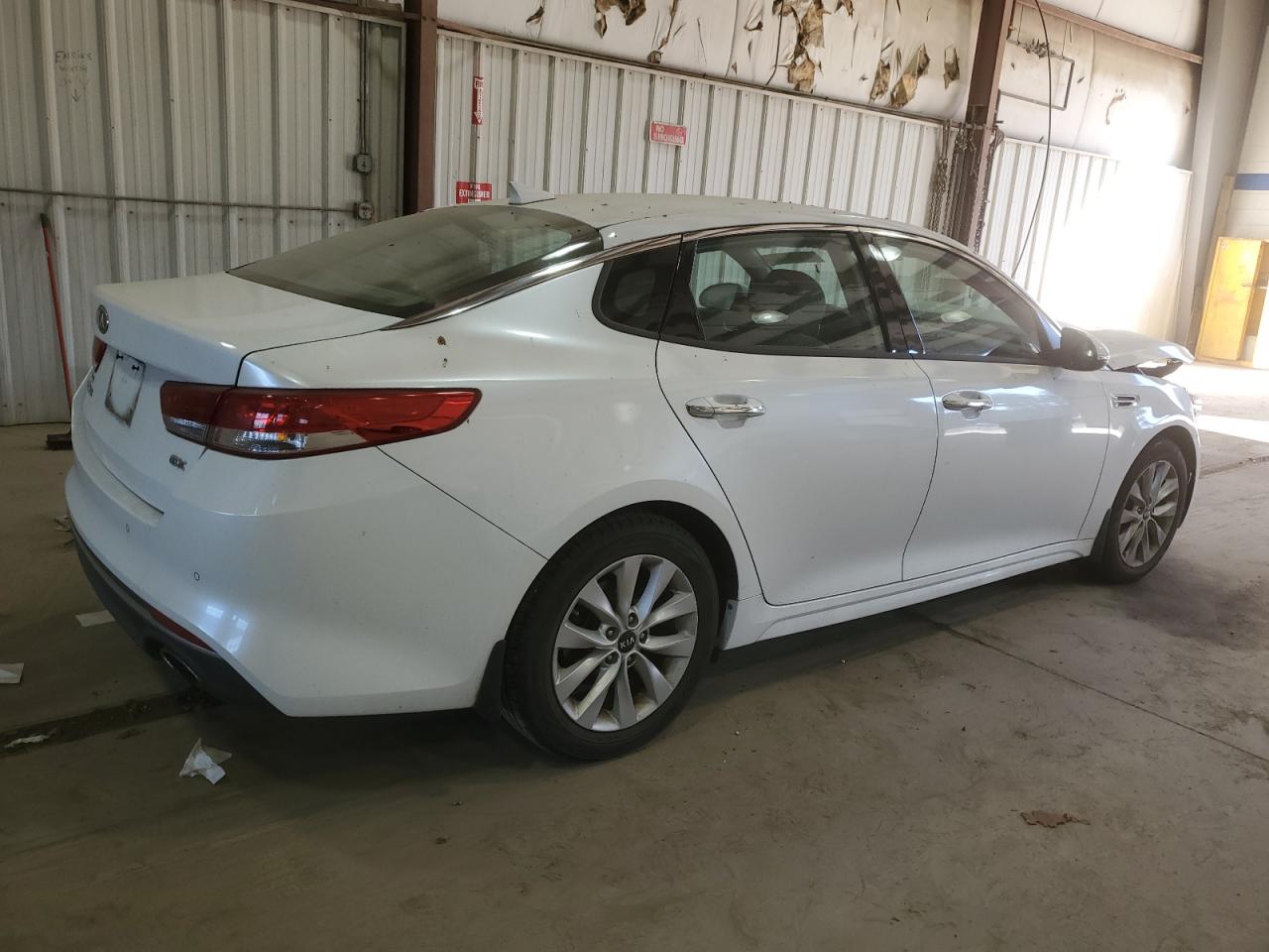 2018 Kia Optima - Image 3