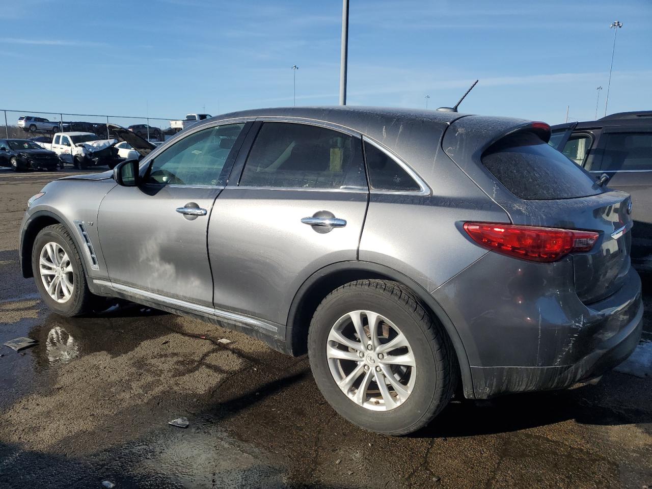 2016 Infiniti QX70 - Image 2
