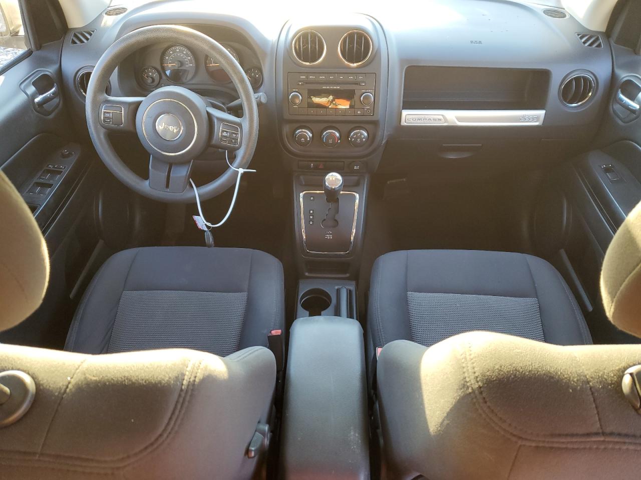 2015 Jeep Compass - Image 8