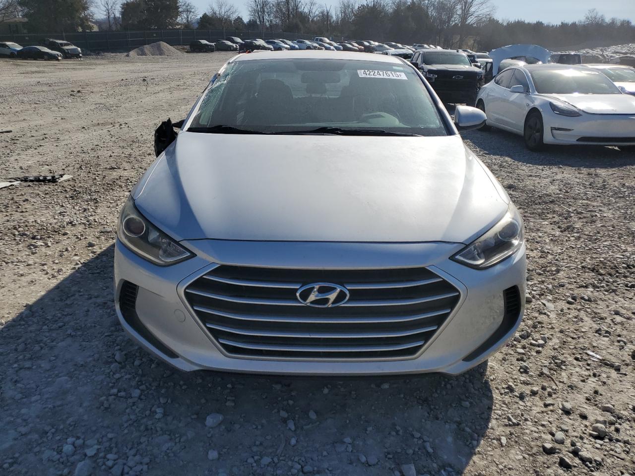2017 Hyundai Elantra - Image 5