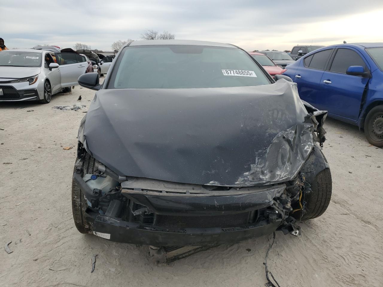 2017 Hyundai Elantra - Image 5