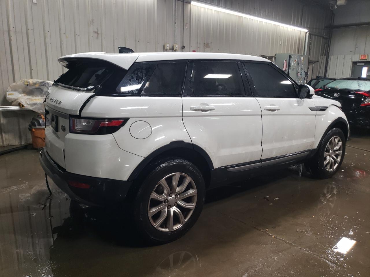2017 Land Rover Range Rover - Image 3