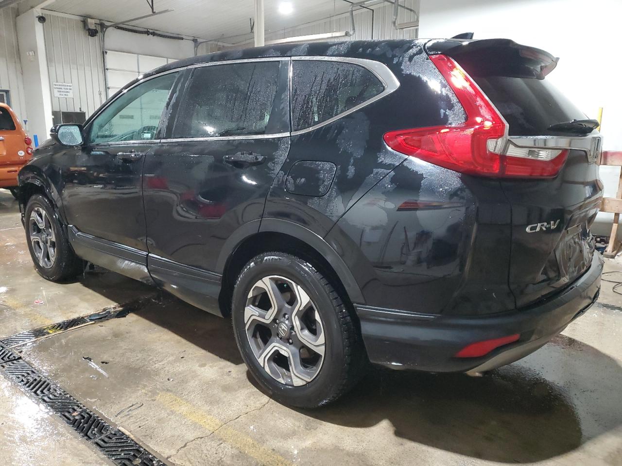 VIN 7FARW2H51JE060894 2018 HONDA CRV no.2