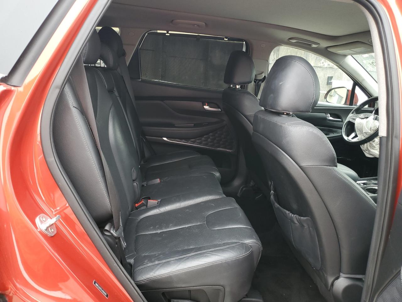 2020 Hyundai Santa Fe - Image 11