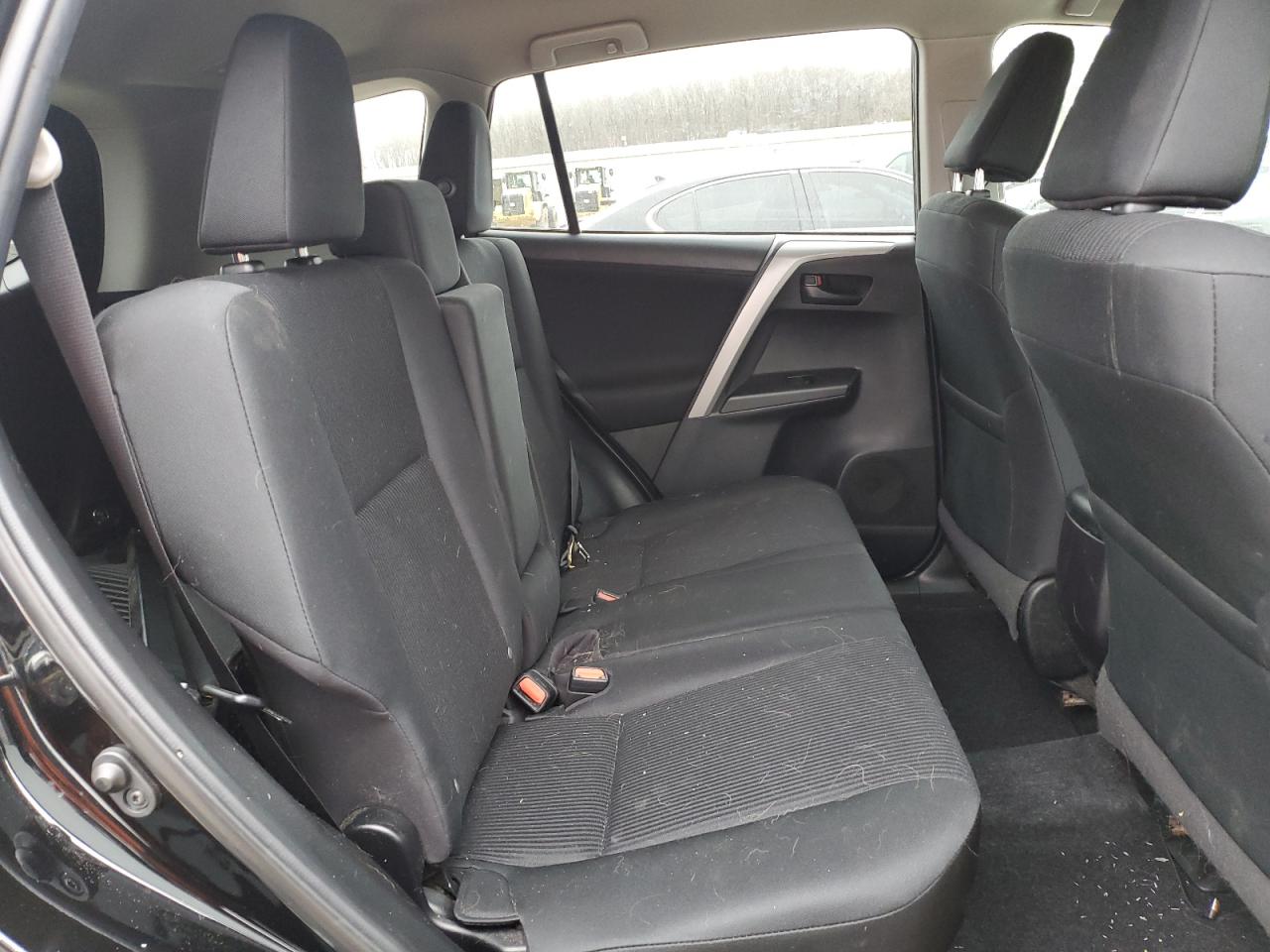2018 Toyota RAV 4 - Image 11