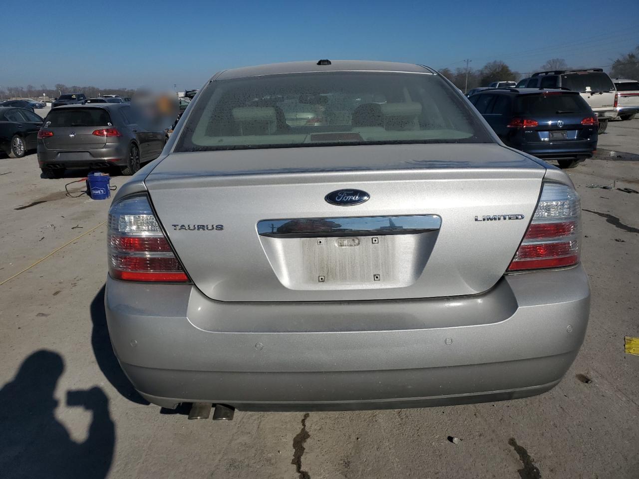 2009 Ford Taurus - Image 6