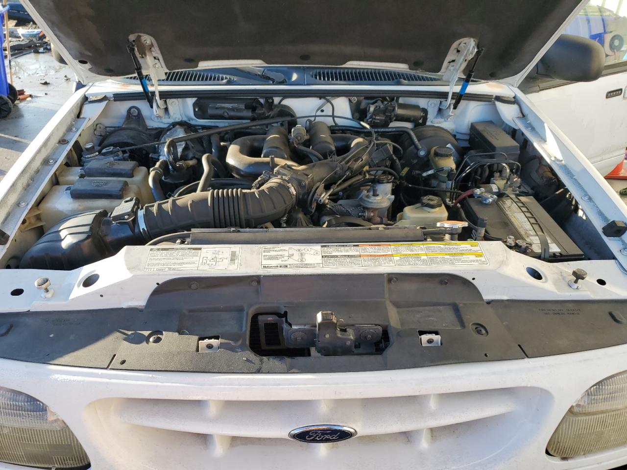 1999 Ford Explorer - Image 12
