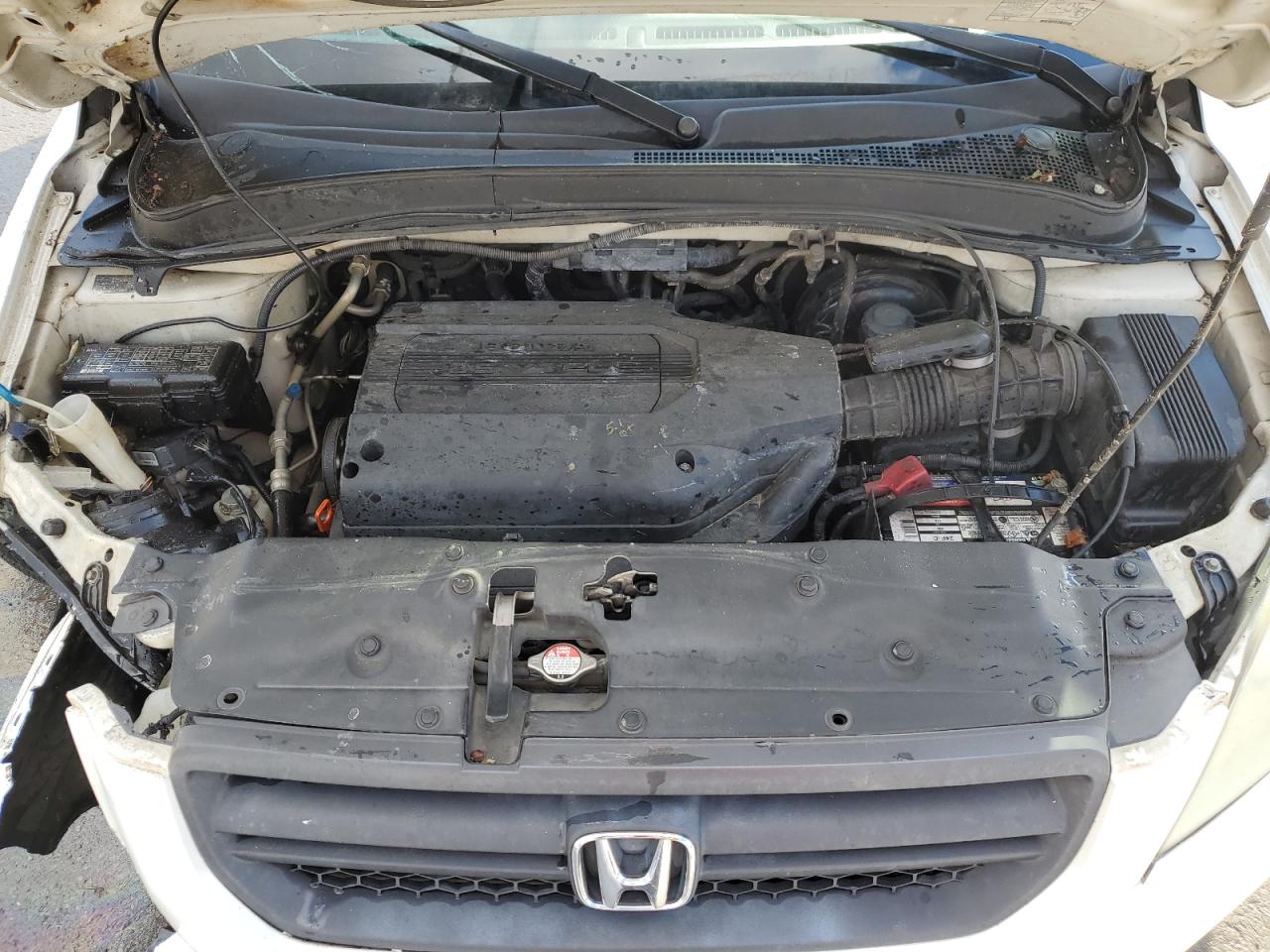 2004 Honda Pilot - Image 12