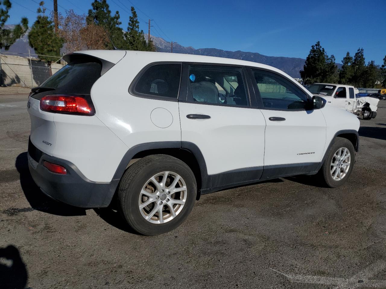 2017 Jeep Grand Cherokee - Image 3