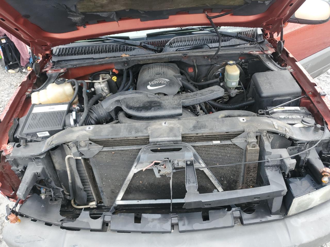 2002 Chevrolet Avalanche - Image 13