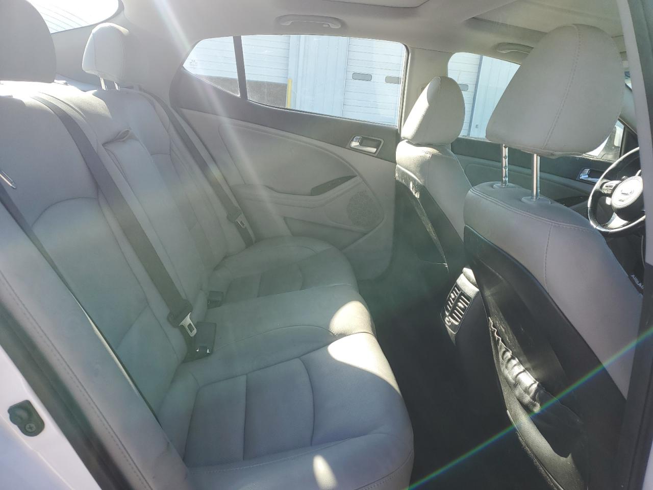 2015 Kia Optima - Image 10