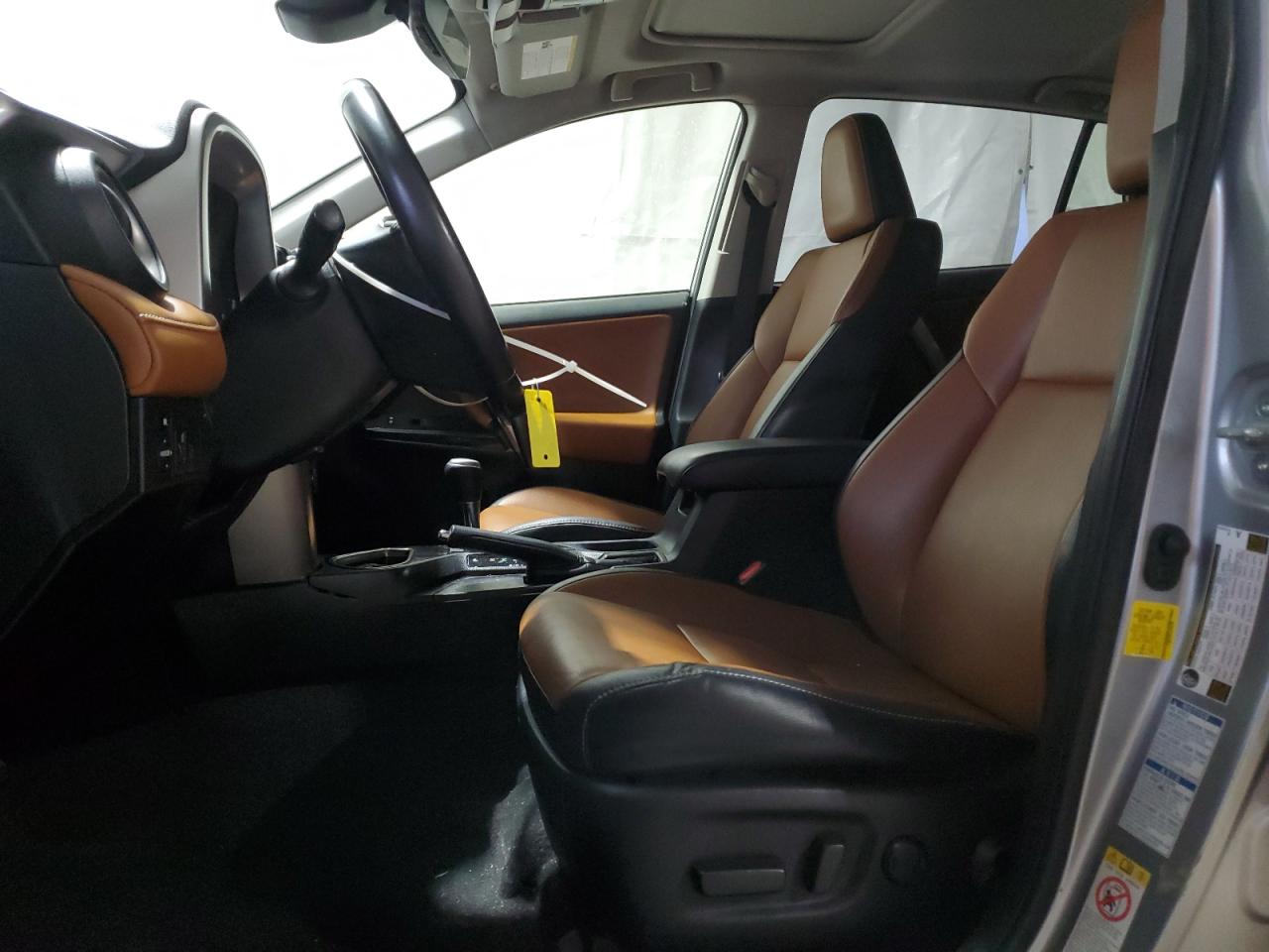 2018 Toyota RAV 4 - Image 7