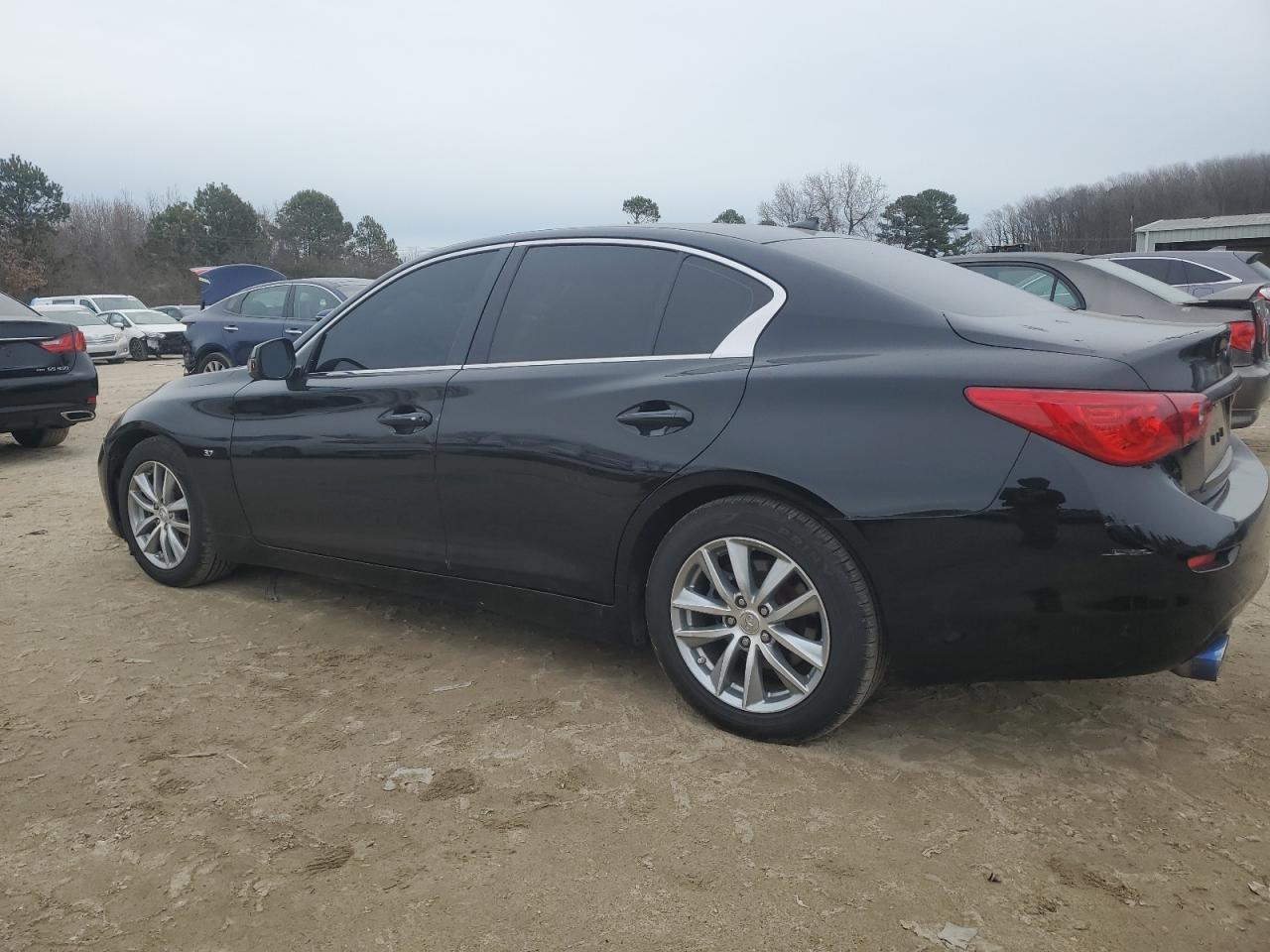 2015 Infiniti Q50 - Image 2