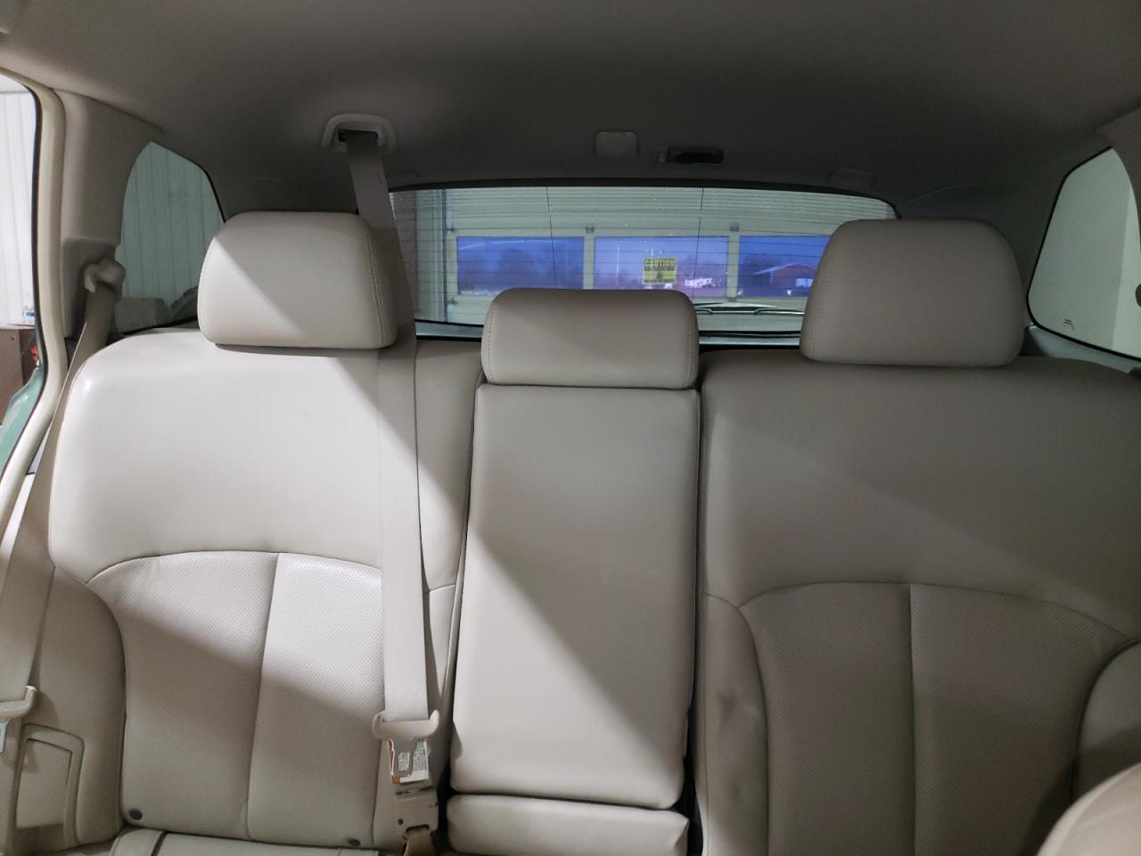2011 Subaru Outback - Image 10