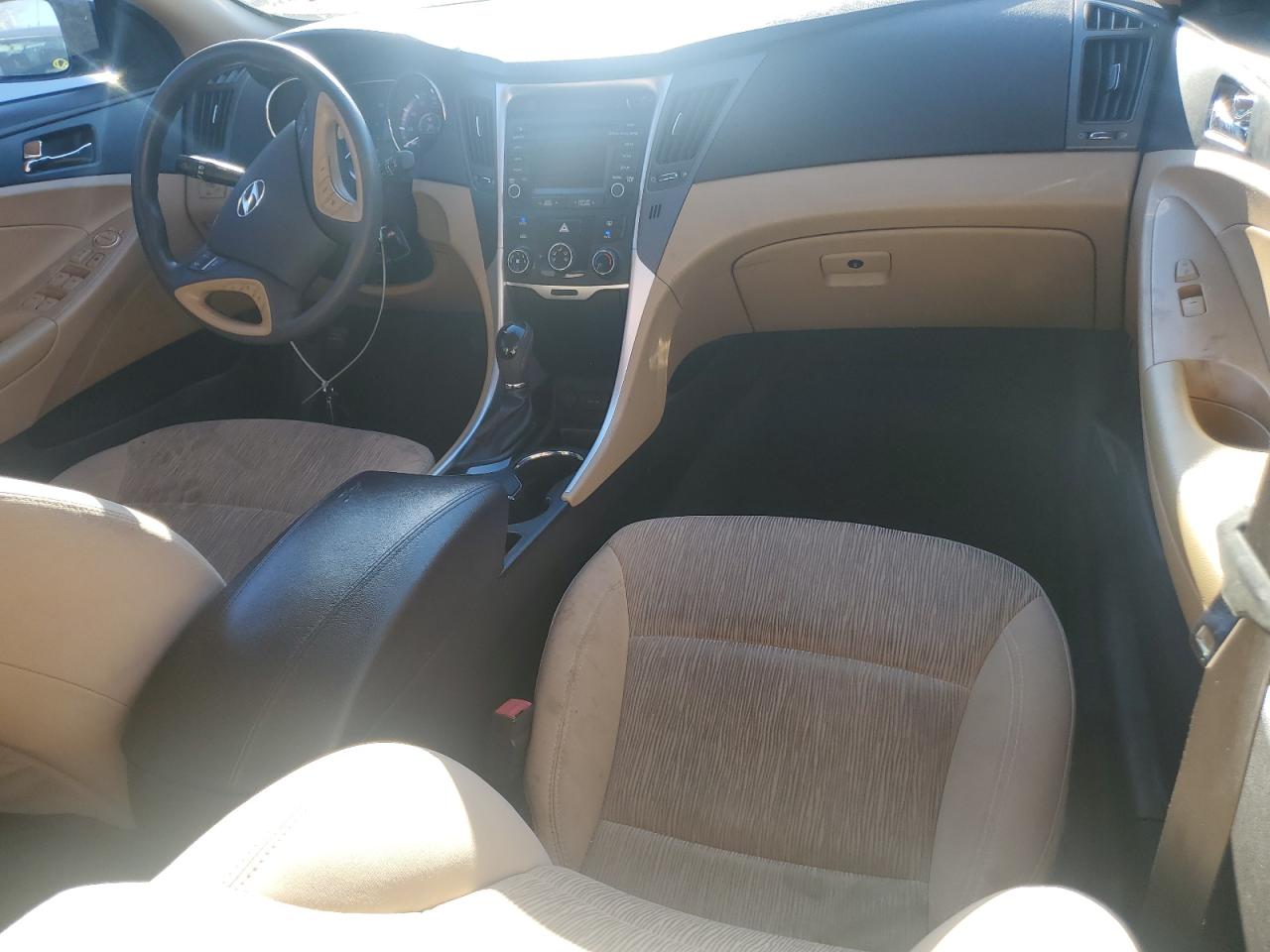 2014 Hyundai Sonata - Image 8