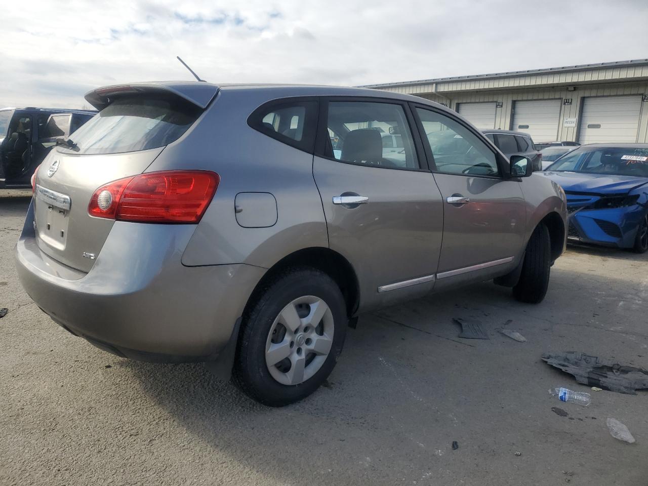 2011 Nissan Rogue - Image 3
