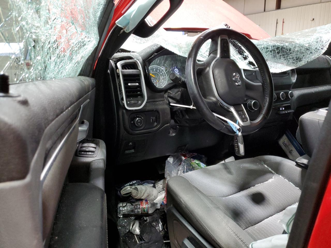 2022 RAM 1500 - Image 8