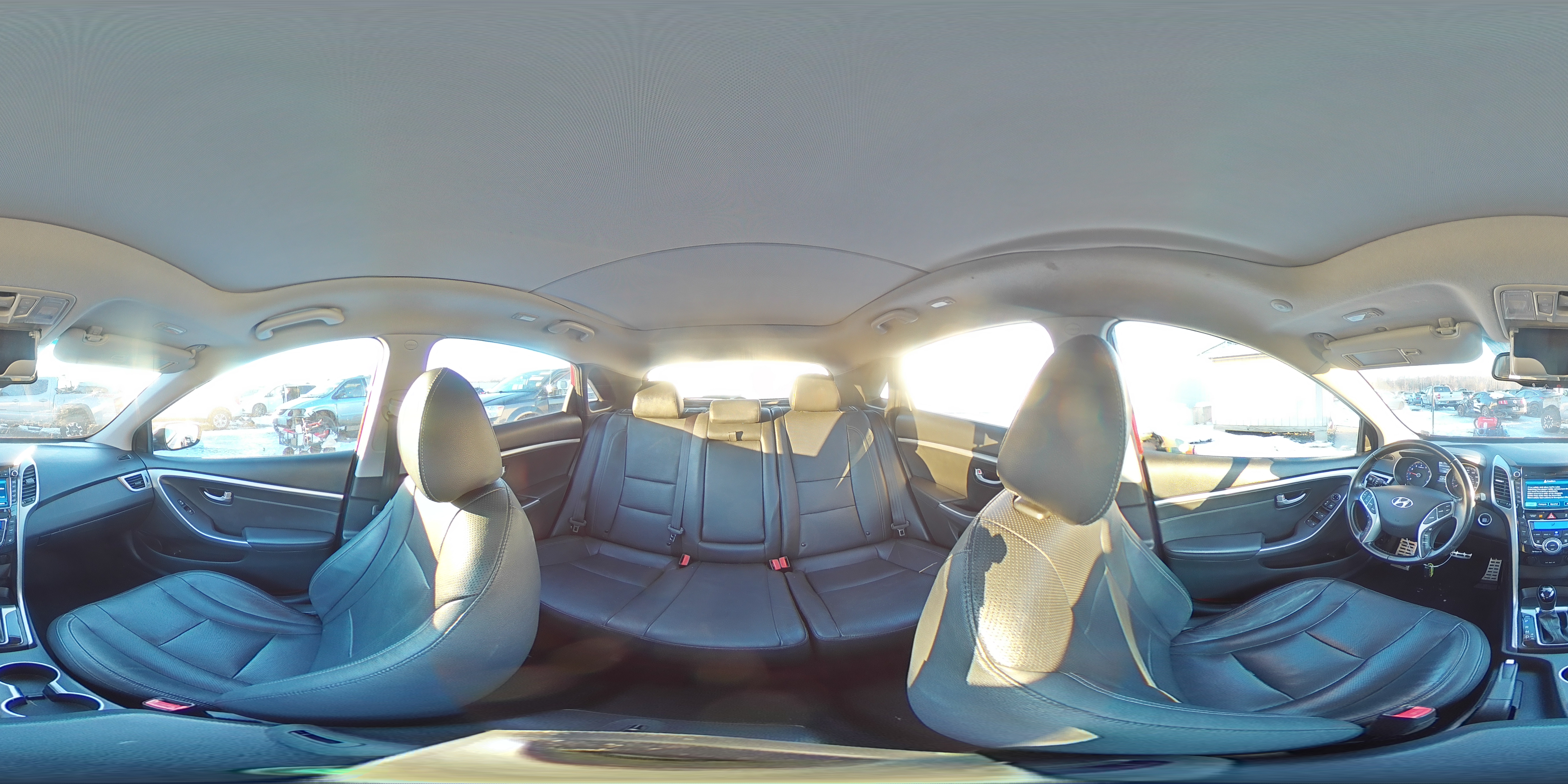 2014 Hyundai Elantra - Image 14