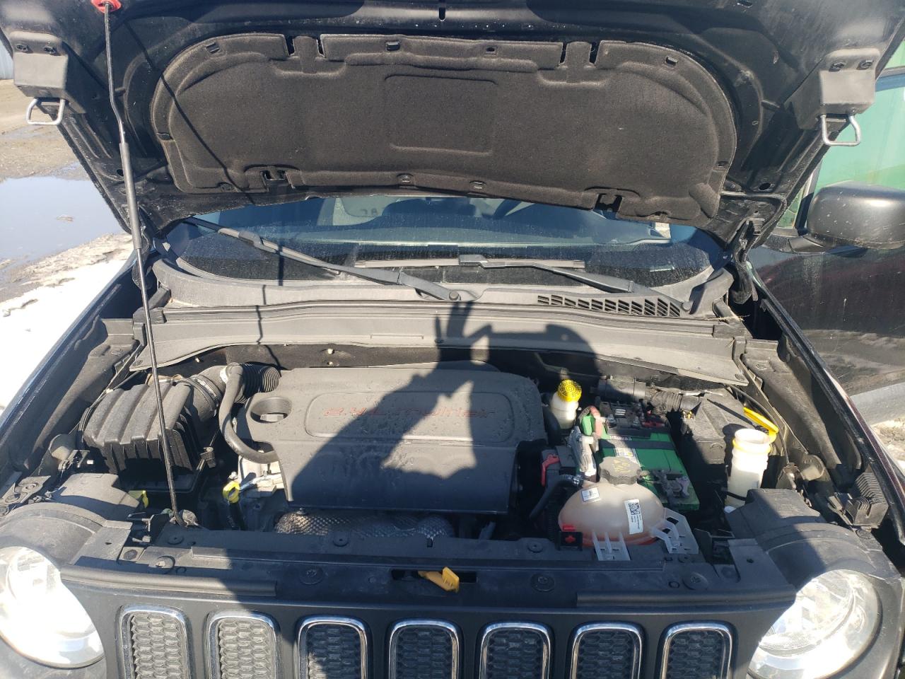 2015 Jeep Renegade - Image 12