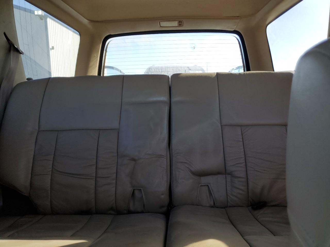 2002 Toyota 4Runner - Image 10