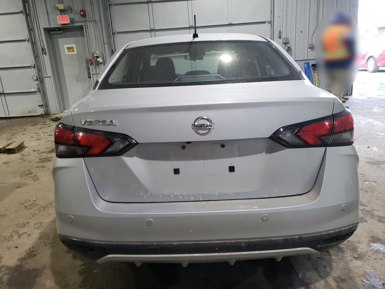 2021 Nissan Versa - Image 6