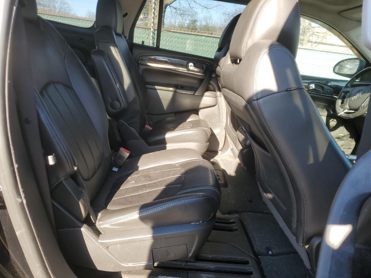 2016 Buick Enclave - Image 12