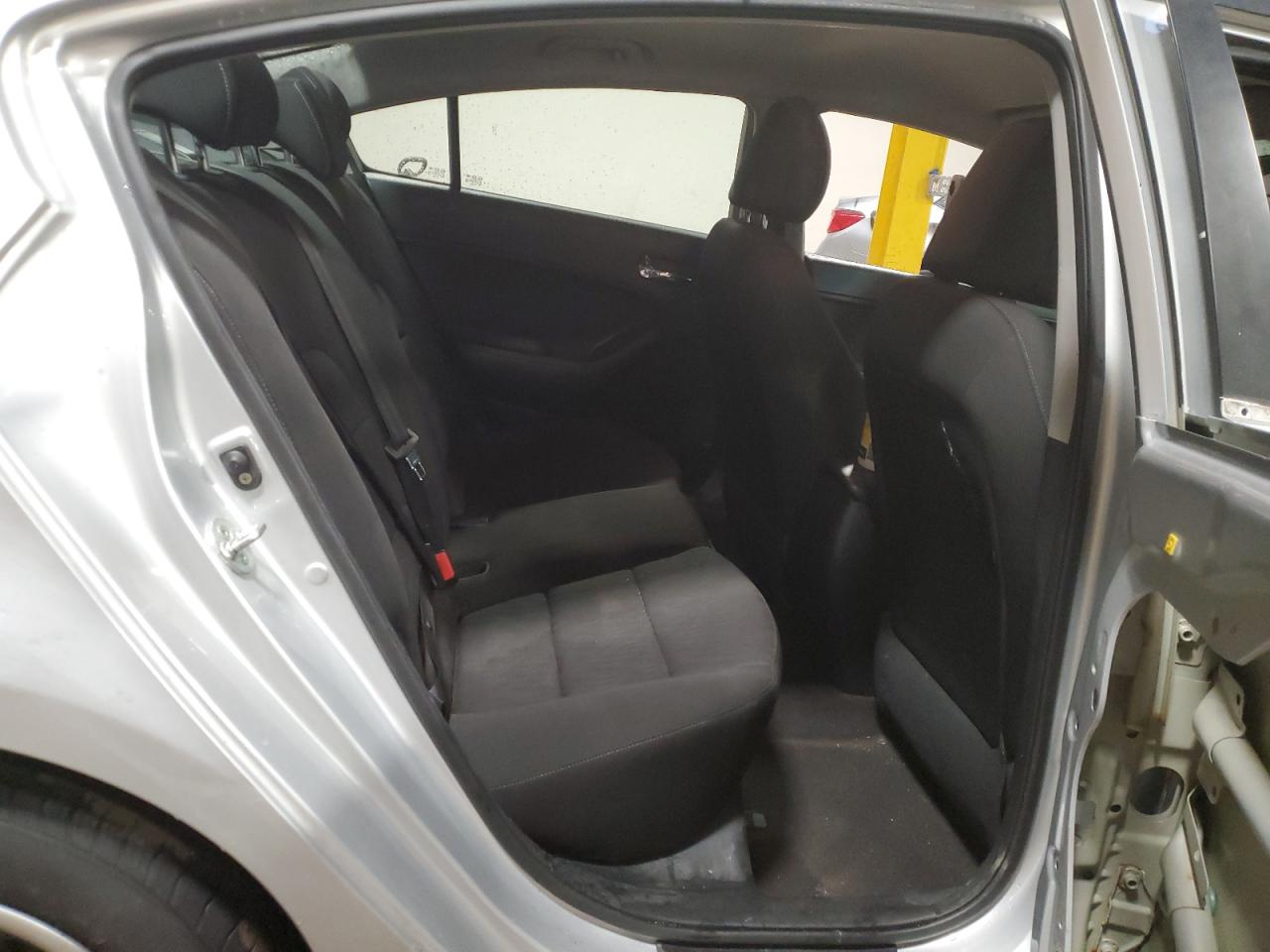 2016 Kia Forte - Image 10