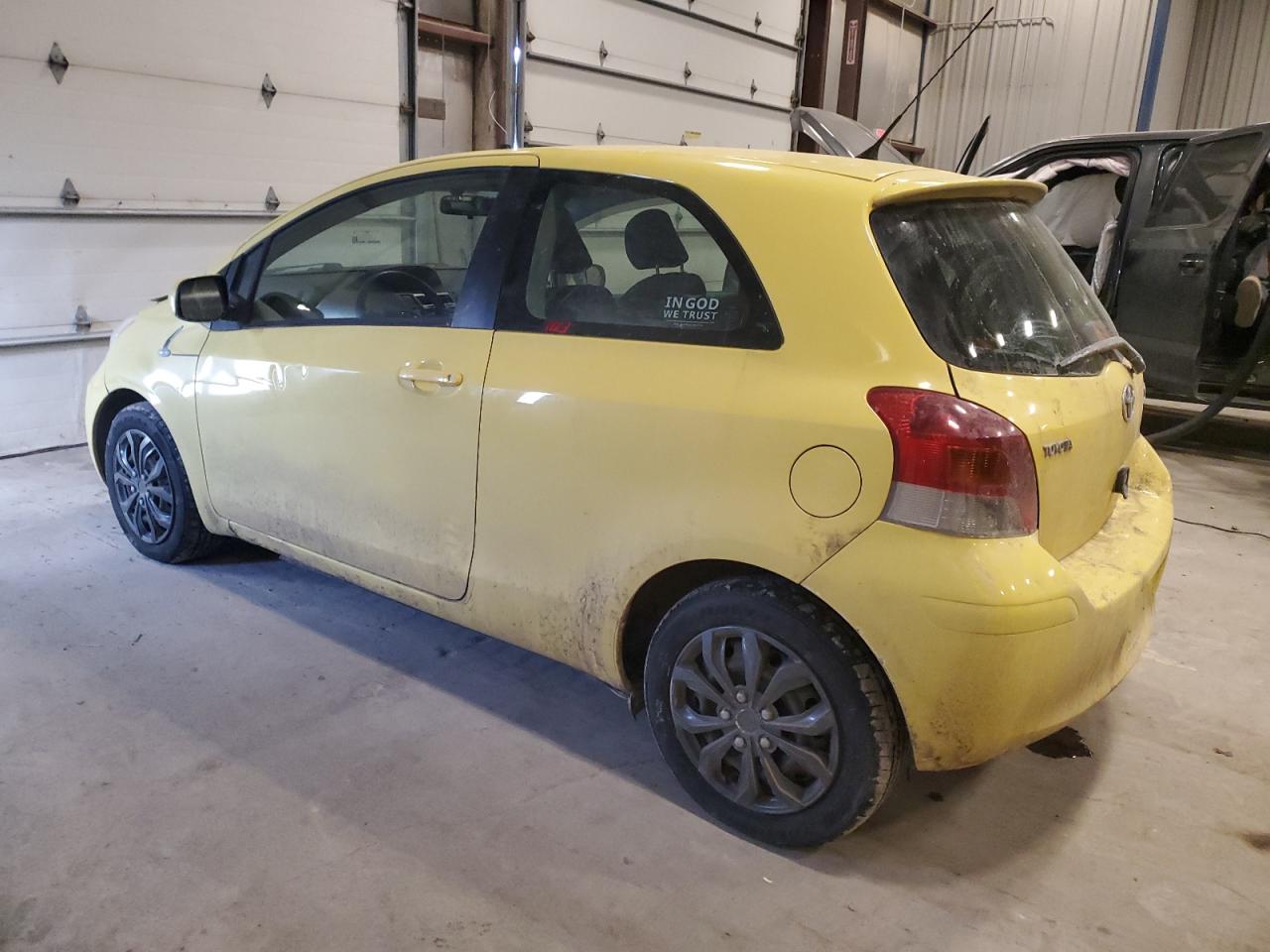 2010 Toyota Yaris - Image 2