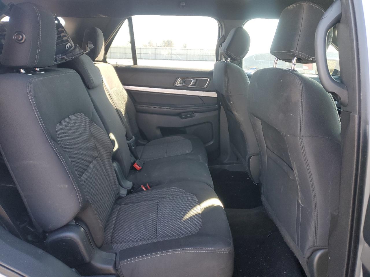 2017 Ford Explorer - Image 11