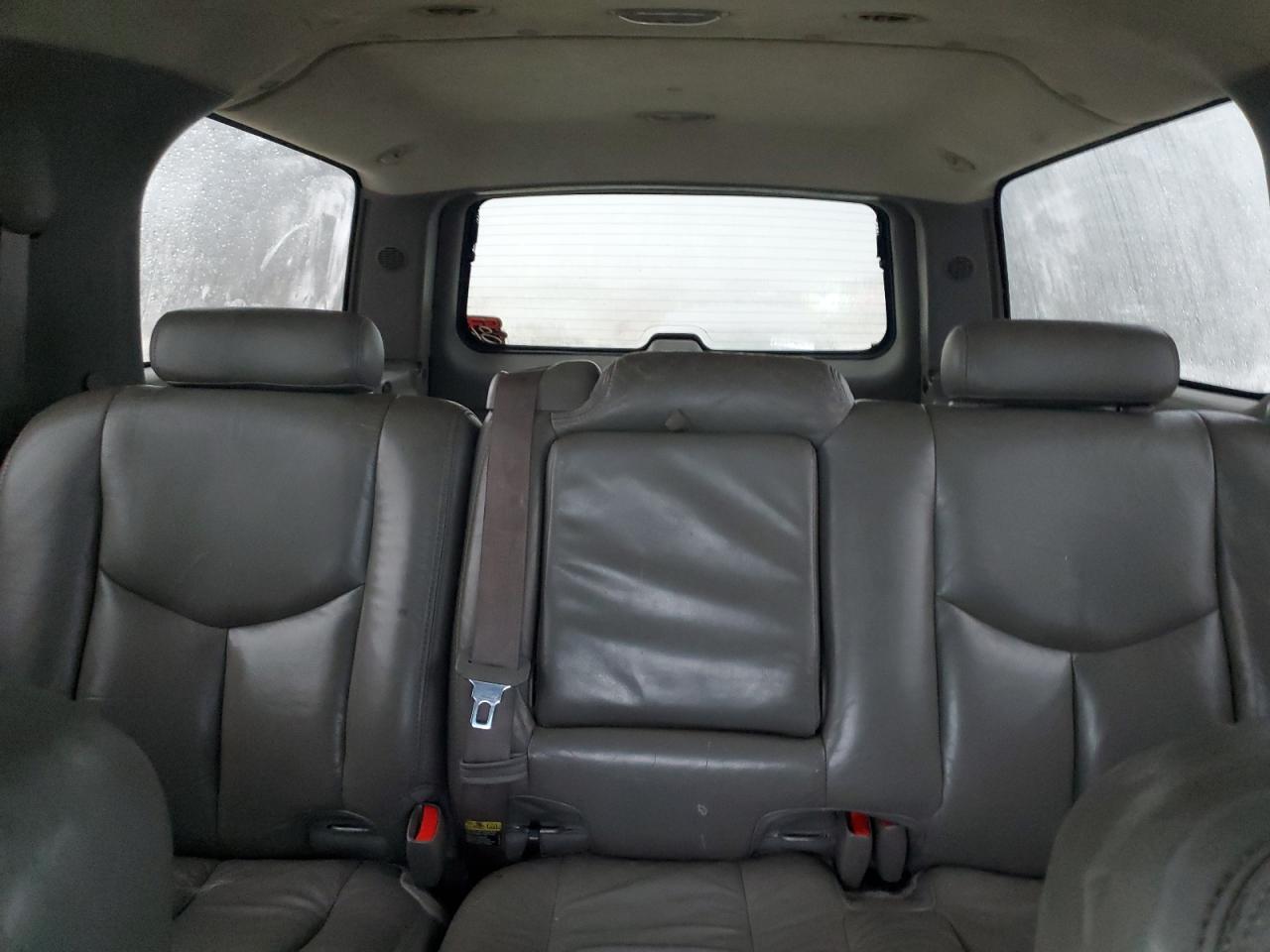 2004 Chevrolet Suburban K1500 VIN: 3GNFK16Z64G108020 Lot: 43132865