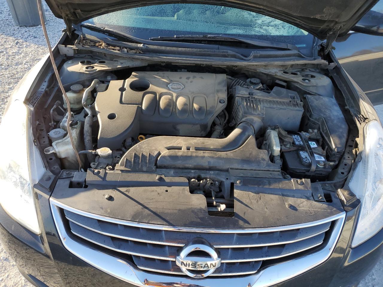 2010 Nissan Altima - Image 11