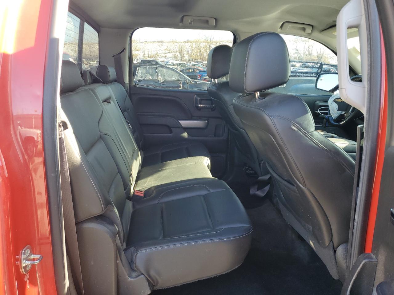 2015 Chevrolet Silverado - Image 10