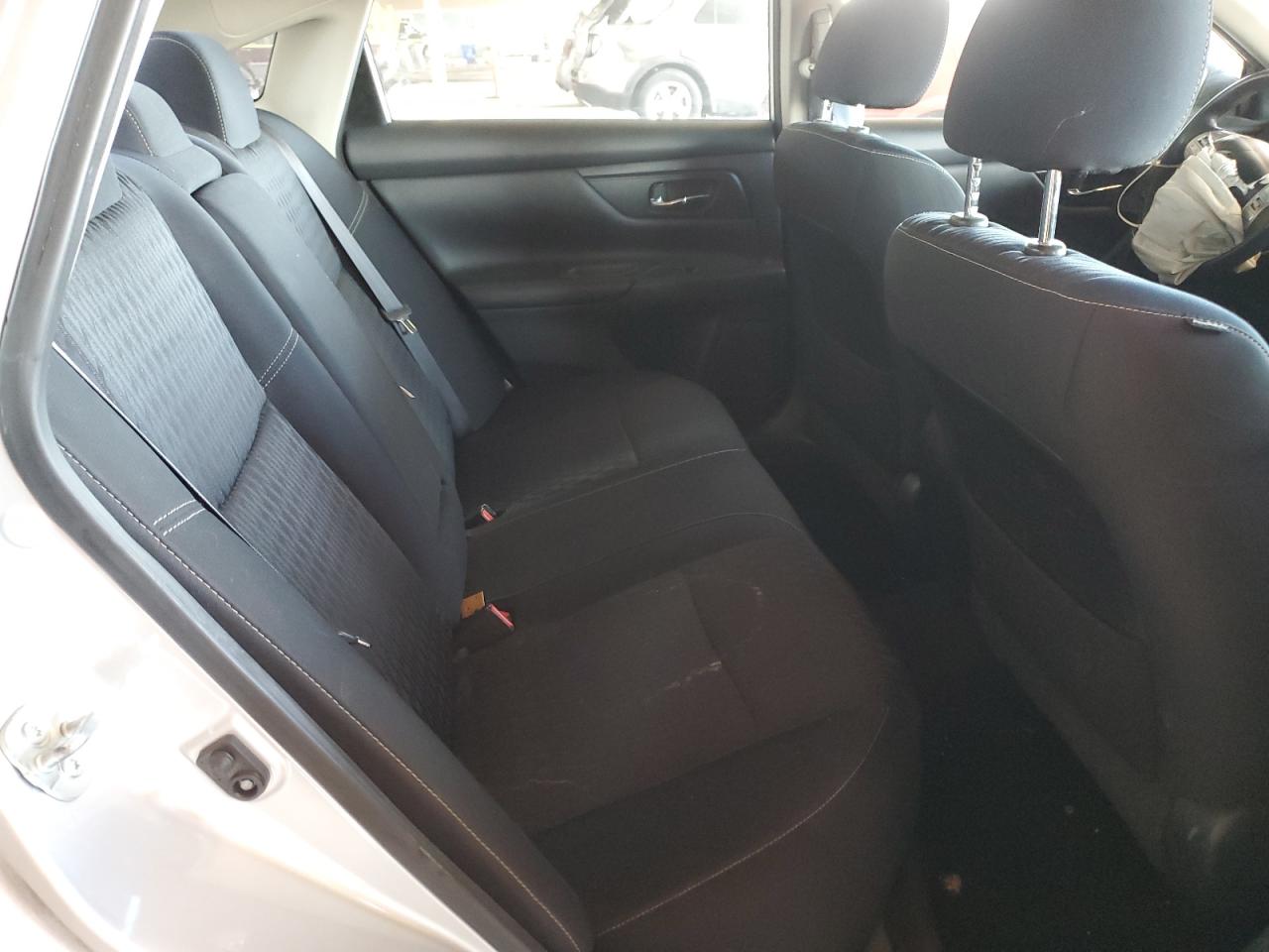 2017 Nissan Altima - Image 11