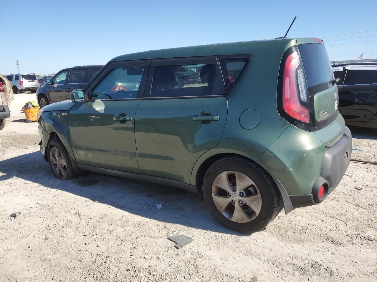 VIN KNDJN2A24E7000857 2014 KIA SOUL no.2