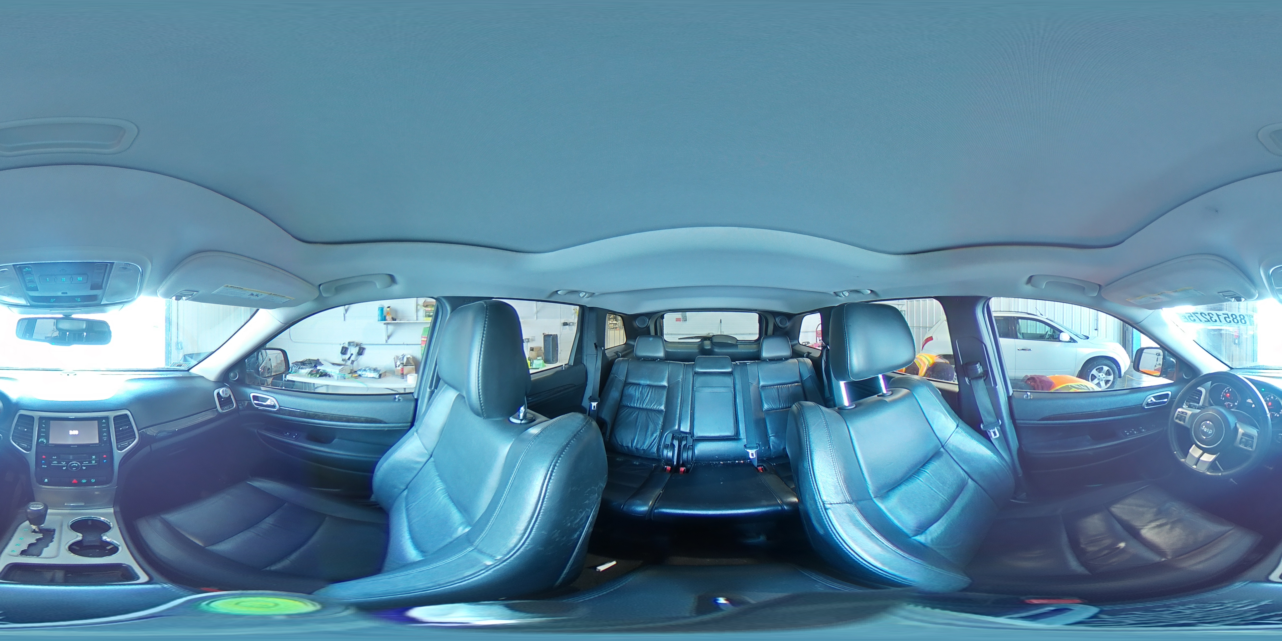 2013 Jeep Grand Cherokee - Image 15