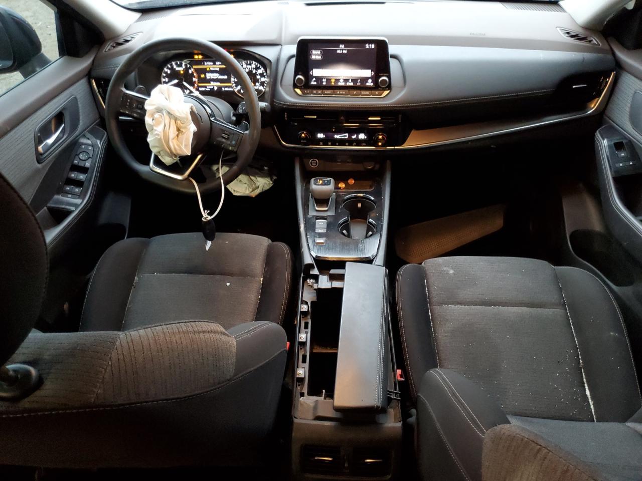 2021 Nissan Rogue - Image 8