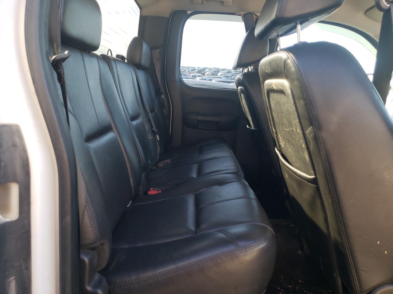2009 GMC Sierra - Image 10