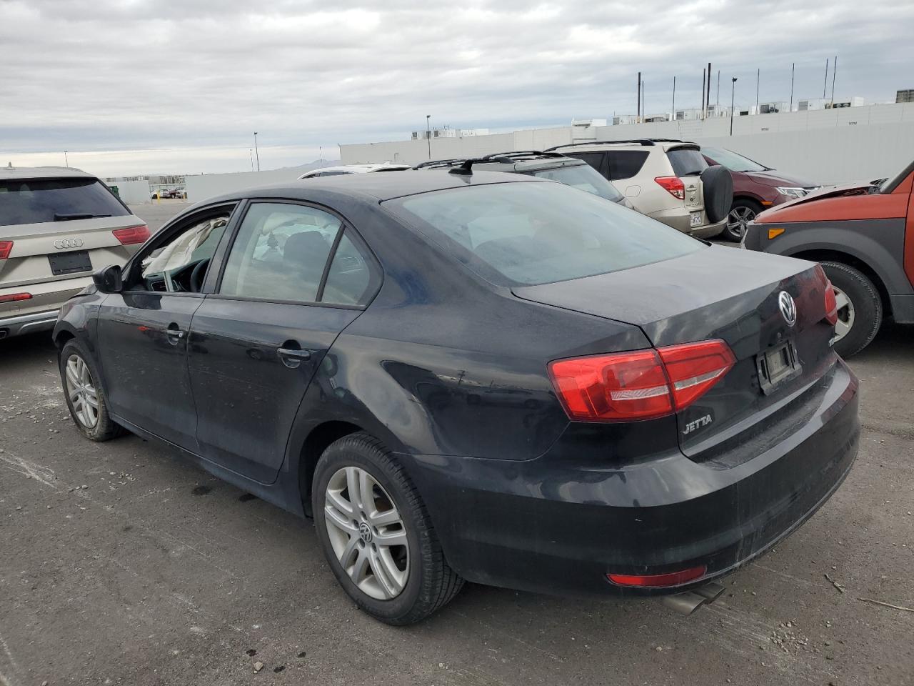 2015 Volkswagen Jetta - Image 2
