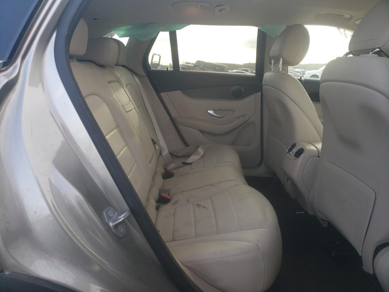 2020 Mercedes-Benz GLC - Image 12